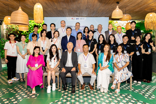 Speakers and distinguished guests at the “Vietnam Investment & Innovation Retreat 2025”
